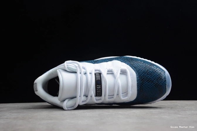 11 Blue Low Jordan Snakeskin CD6846-102 Air Navy 0730